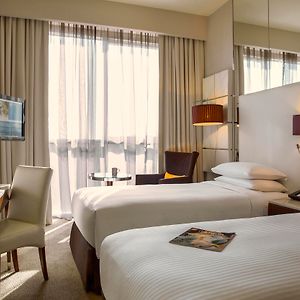 Centro Room Twin Beds